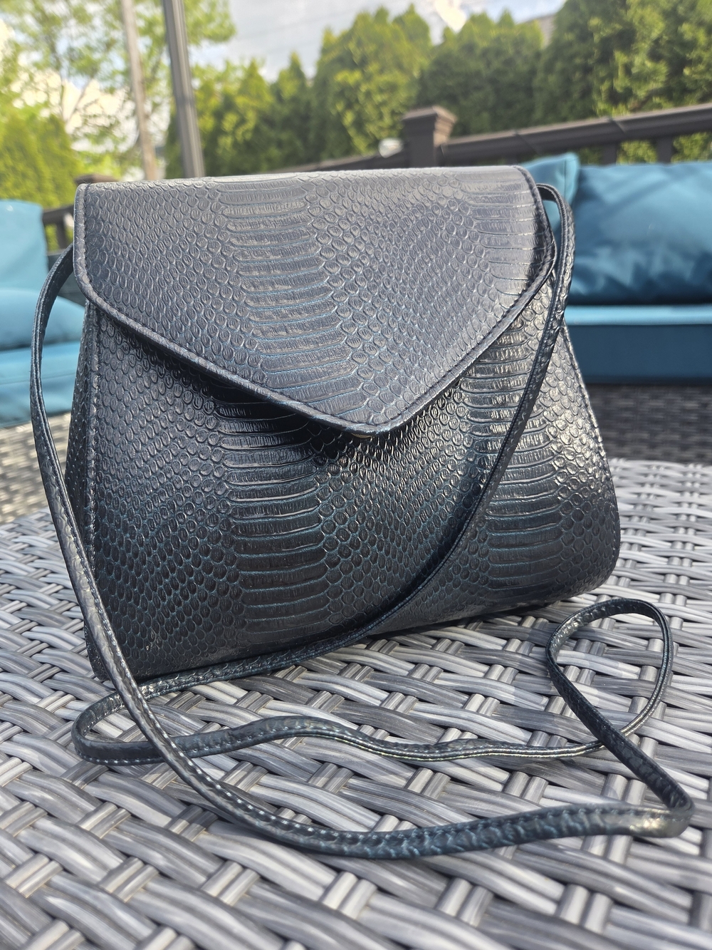 Dark Green reptile-inspired Crossbody Bag - Picture 7 of 7